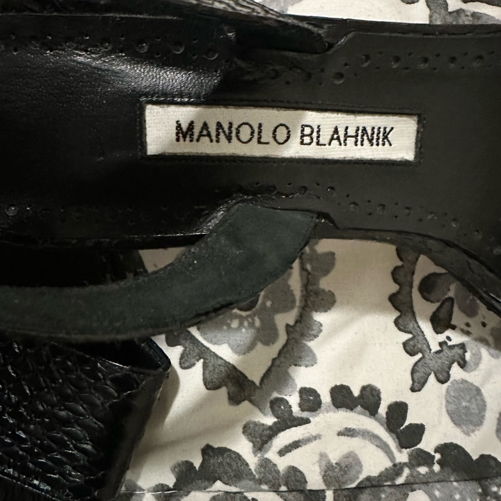 Manolo Blahnik Textured Black Sandals - Picture 10 of 16